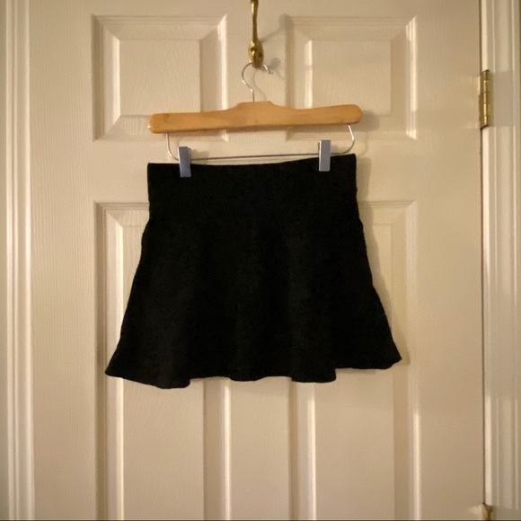 Aritzia Talula VANDERBILT skirt - Picture 3 of 8